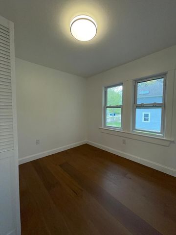 17 Sunnybank Ave, Rockland, MA 02370