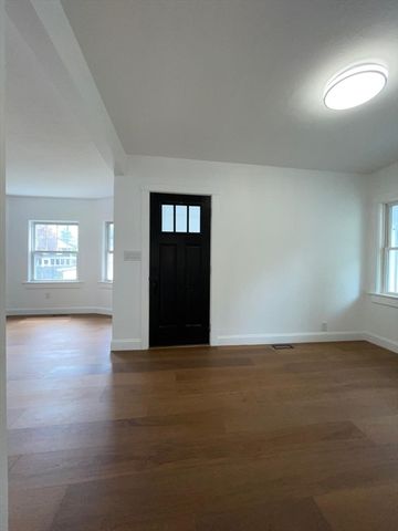 17 Sunnybank Ave, Rockland, MA 02370