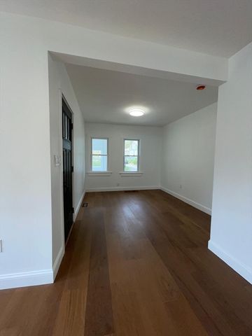 17 Sunnybank Ave, Rockland, MA 02370