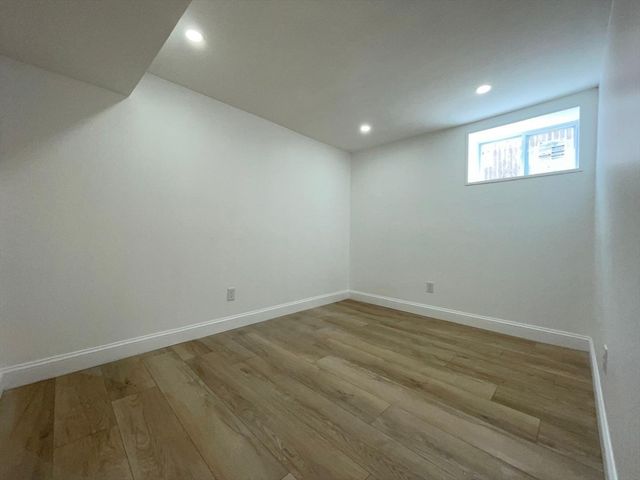 17 Sunnybank Ave, Rockland, MA 02370
