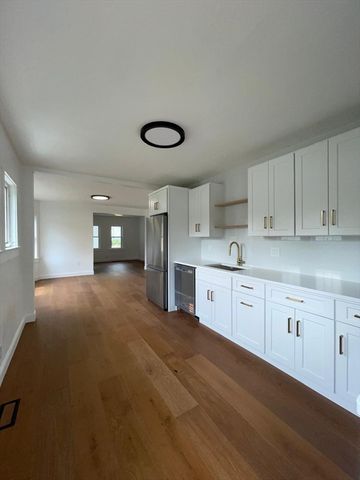 17 Sunnybank Ave, Rockland, MA 02370