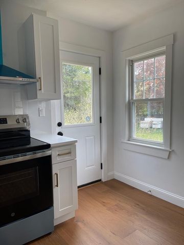 17 Sunnybank Ave, Rockland, MA 02370
