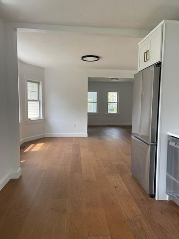 17 Sunnybank Ave, Rockland, MA 02370