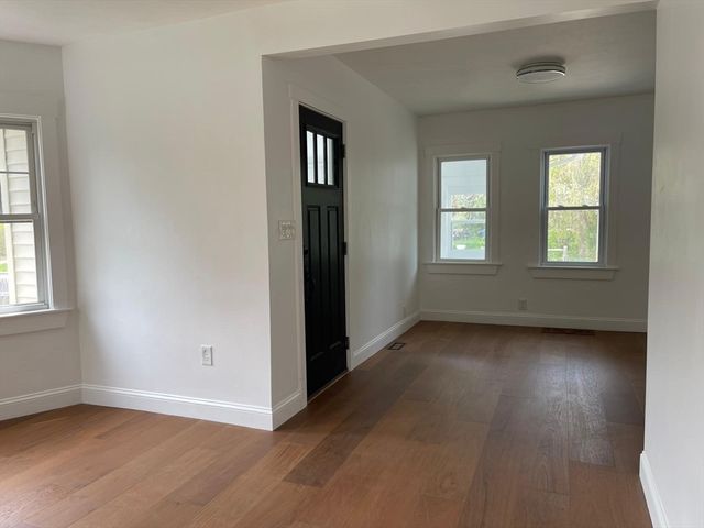 17 Sunnybank Ave, Rockland, MA 02370