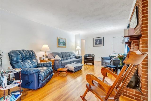 6737 Stonington RD, Roanoke, VA 24019
