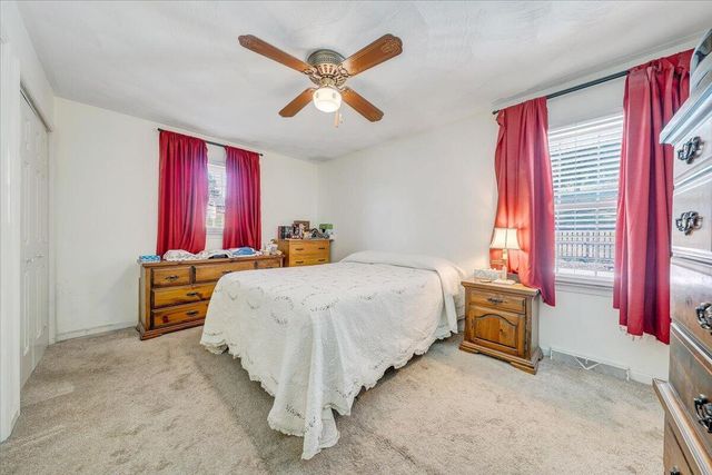 6737 Stonington RD, Roanoke, VA 24019