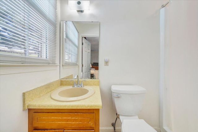 6737 Stonington RD, Roanoke, VA 24019