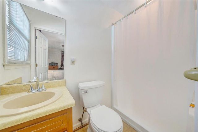 6737 Stonington RD, Roanoke, VA 24019