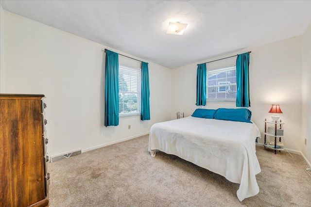 6737 Stonington RD, Roanoke, VA 24019