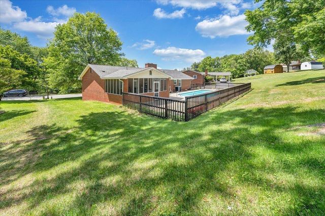 6737 Stonington RD, Roanoke, VA 24019