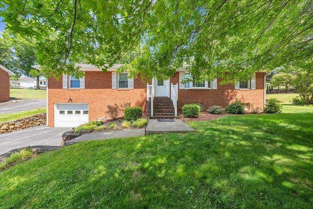 6737 Stonington RD, Roanoke, VA 24019
