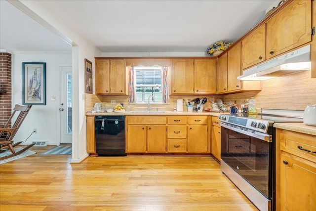 6737 Stonington RD, Roanoke, VA 24019