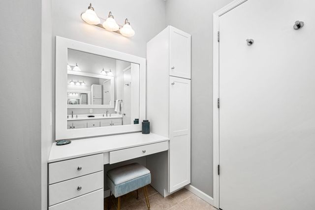 3707 Grand Way 412, Saint Louis Park, MN 55416