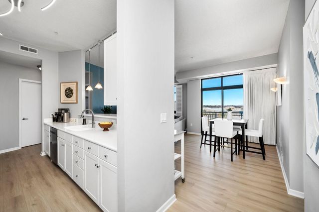 3707 Grand Way 412, Saint Louis Park, MN 55416