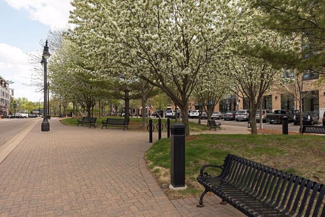 3707 Grand Way 412, Saint Louis Park, MN 55416