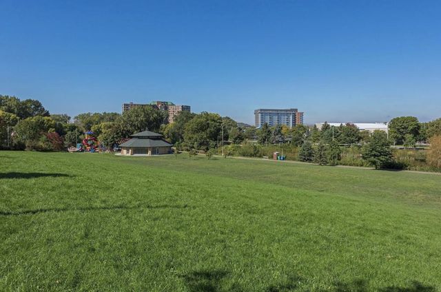 3707 Grand Way 412, Saint Louis Park, MN 55416