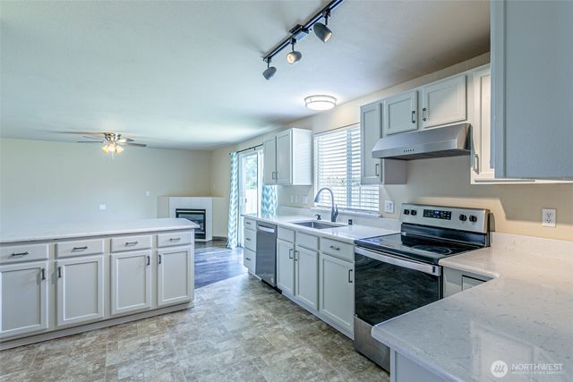 8935 SE Chatham Court SE, Olympia, WA 98513