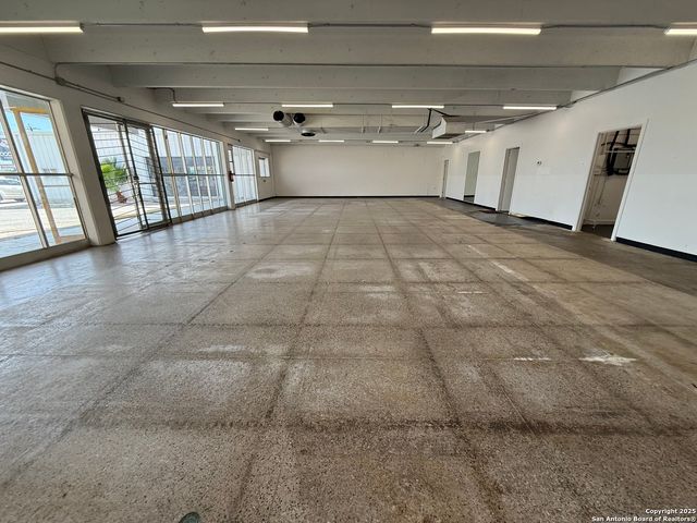 5421 Grissom Rd Unit 2, San Antonio, TX 78238
