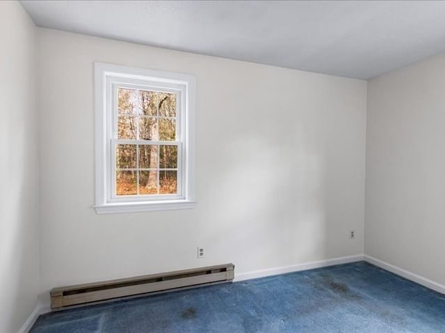 32 Willington Ave, Barnstable, MA 02648