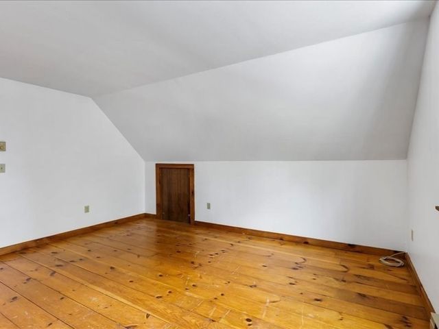 32 Willington Ave, Barnstable, MA 02648