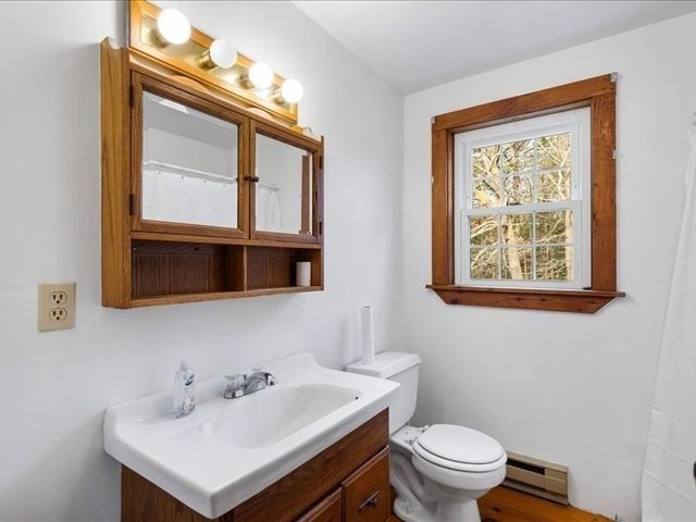 32 Willington Ave, Barnstable, MA 02648