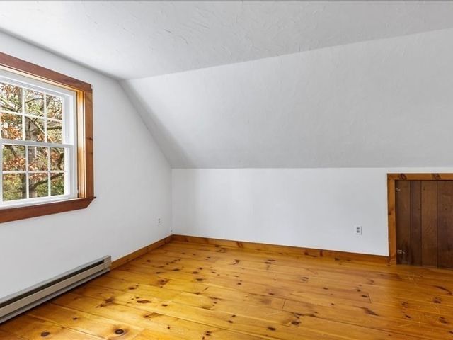 32 Willington Ave, Barnstable, MA 02648