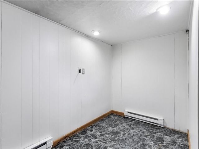 32 Willington Ave, Barnstable, MA 02648