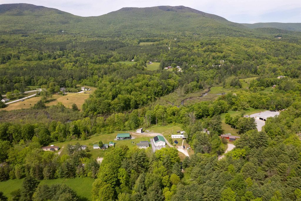 233 Squires Road, Manchester, VT 05255