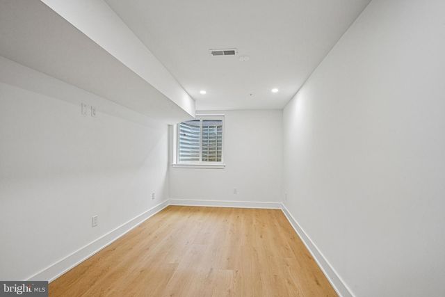1311 S 32ND ST, Philadelphia, PA 19146