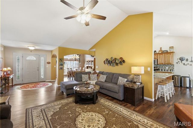 9727 Round Table Court, Hillsboro, MO 63050