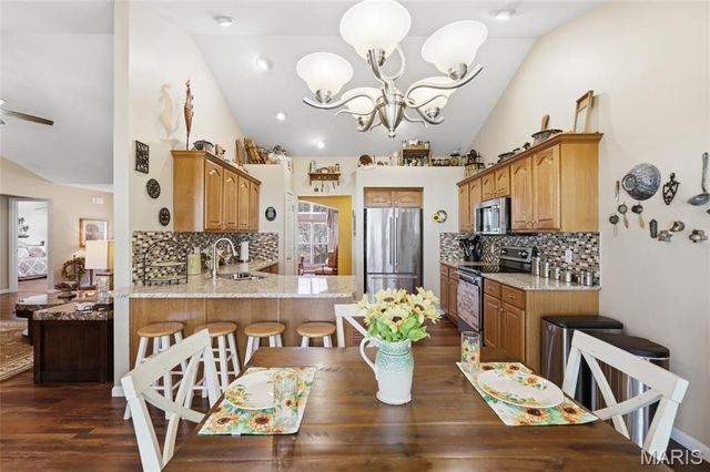 9727 Round Table Court, Hillsboro, MO 63050