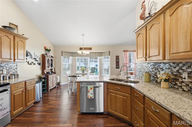 9727 Round Table Court, Hillsboro, MO 63050