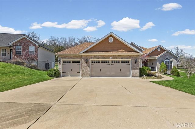 9727 Round Table Court, Hillsboro, MO 63050