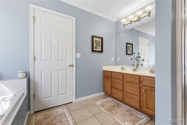 9727 Round Table Court, Hillsboro, MO 63050