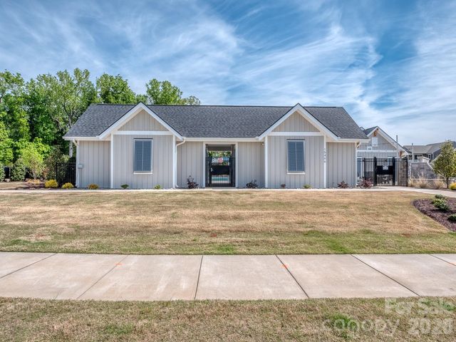 13110 Petrel Place, Charlotte, NC 28278