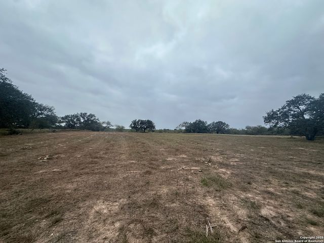 1150 County Road 765, Moore, TX 78057