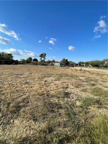 17244 Newmont Ave, Lancaster, CA 93535