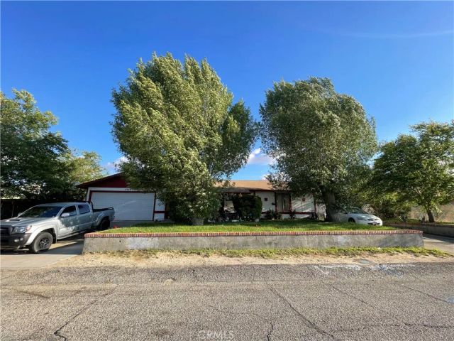 17244 Newmont Ave, Lancaster, CA 93535