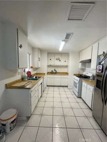 17244 Newmont Ave, Lancaster, CA 93535