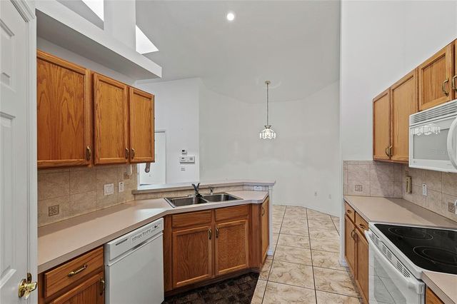 36649 SUNDANCE DRIVE, Grand Island, FL 32735