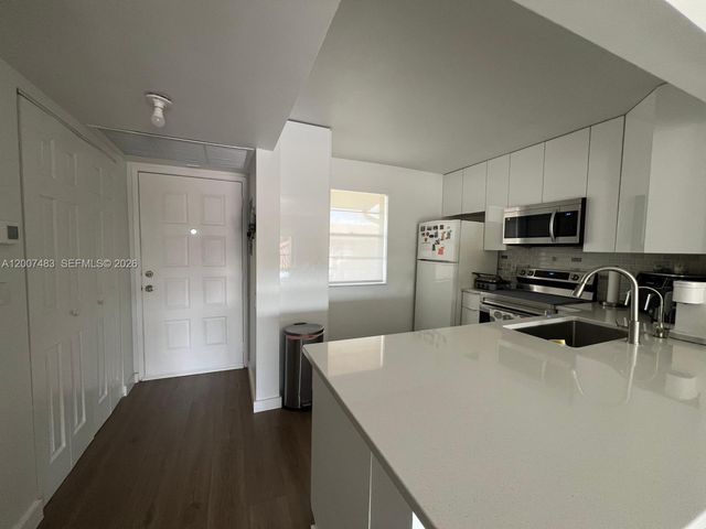 2369 NW 89th Dr 511, Coral Springs, FL 33065