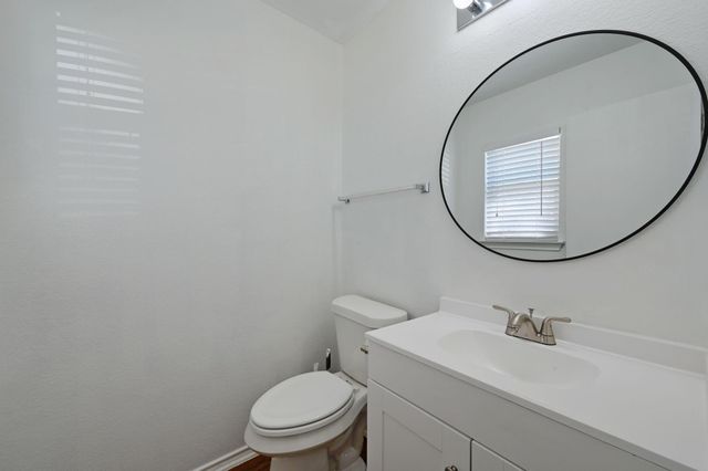 13520 Alysheba DR, Del Valle, TX 78617