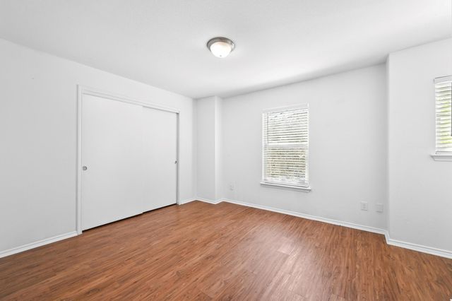 13520 Alysheba DR, Del Valle, TX 78617