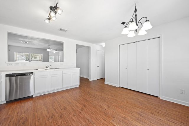 13520 Alysheba DR, Del Valle, TX 78617