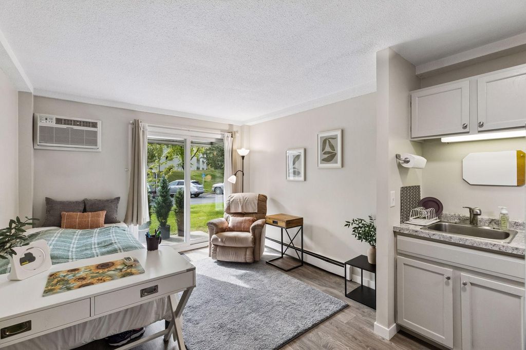 130 Demont Avenue E 144, Little Canada, MN 55117 — photo 3