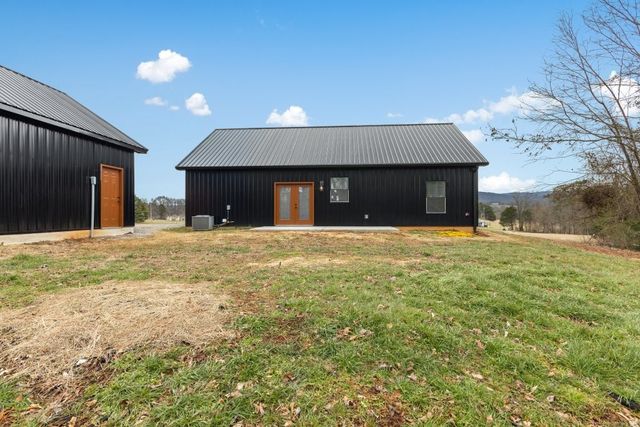 660 Laurelburg Rd, Rock Island, TN 38581