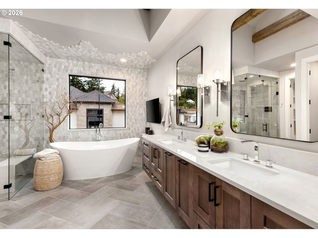 12510 Se MT SCOTT Blvd, Happy Valley, OR 97086