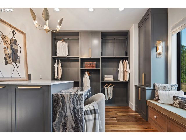 12510 Se MT SCOTT Blvd, Happy Valley, OR 97086