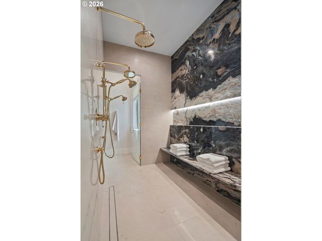 12510 Se MT SCOTT Blvd, Happy Valley, OR 97086