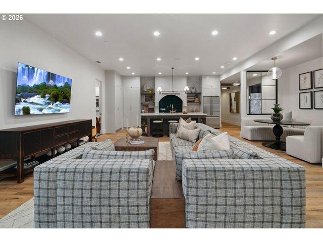 12510 Se MT SCOTT Blvd, Happy Valley, OR 97086